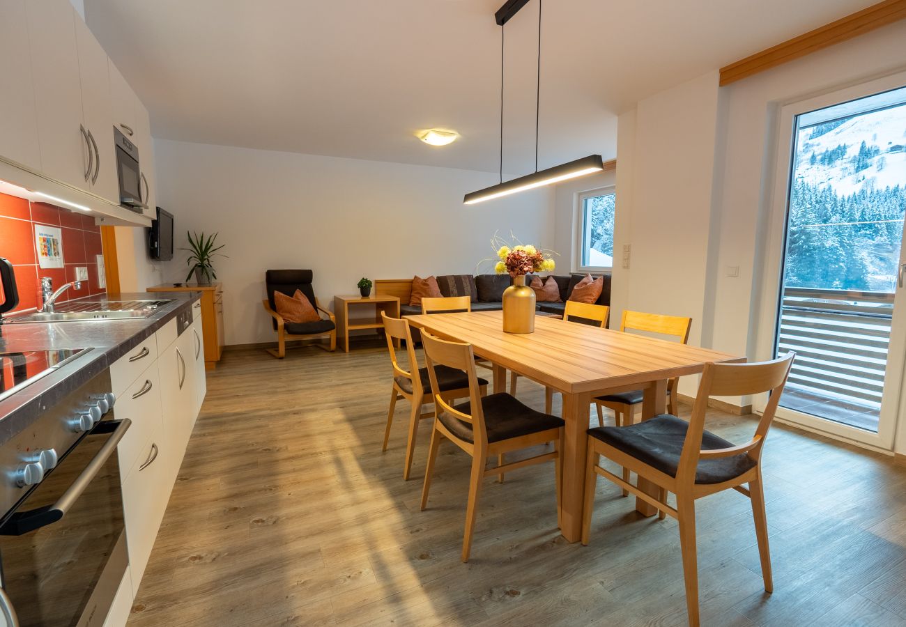 Dining room in Appartements MaLo by we rent in Viehhofen