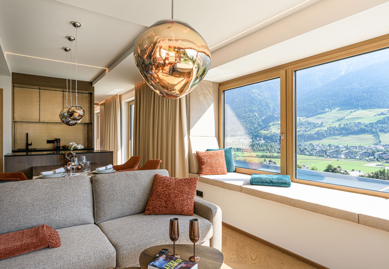 Bright VIU apartment in Bad Hofgastein with modern kitchen and dining area.