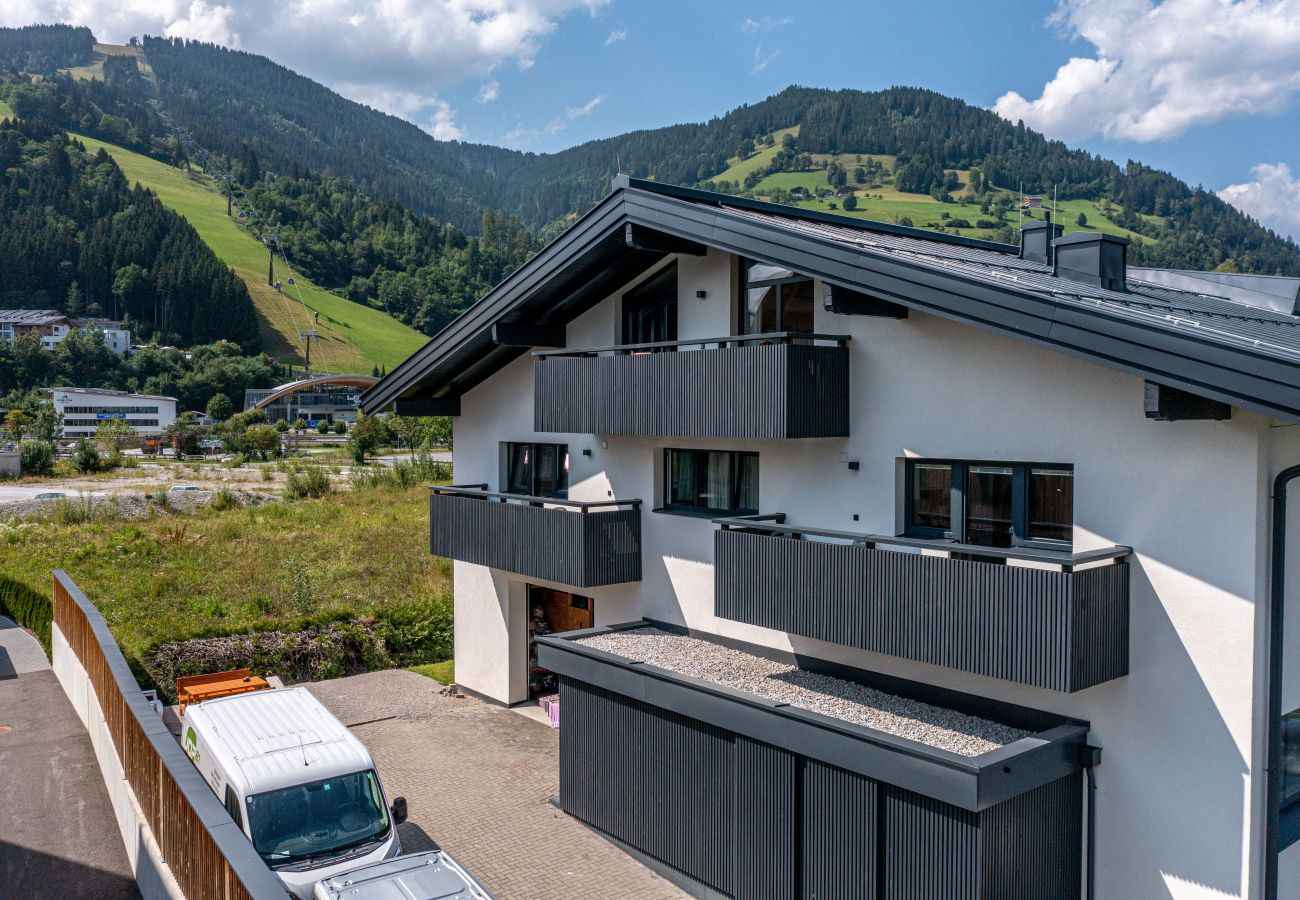 Appartement in Zell am See - Tevini Alpine Apartments - Glocknerblick