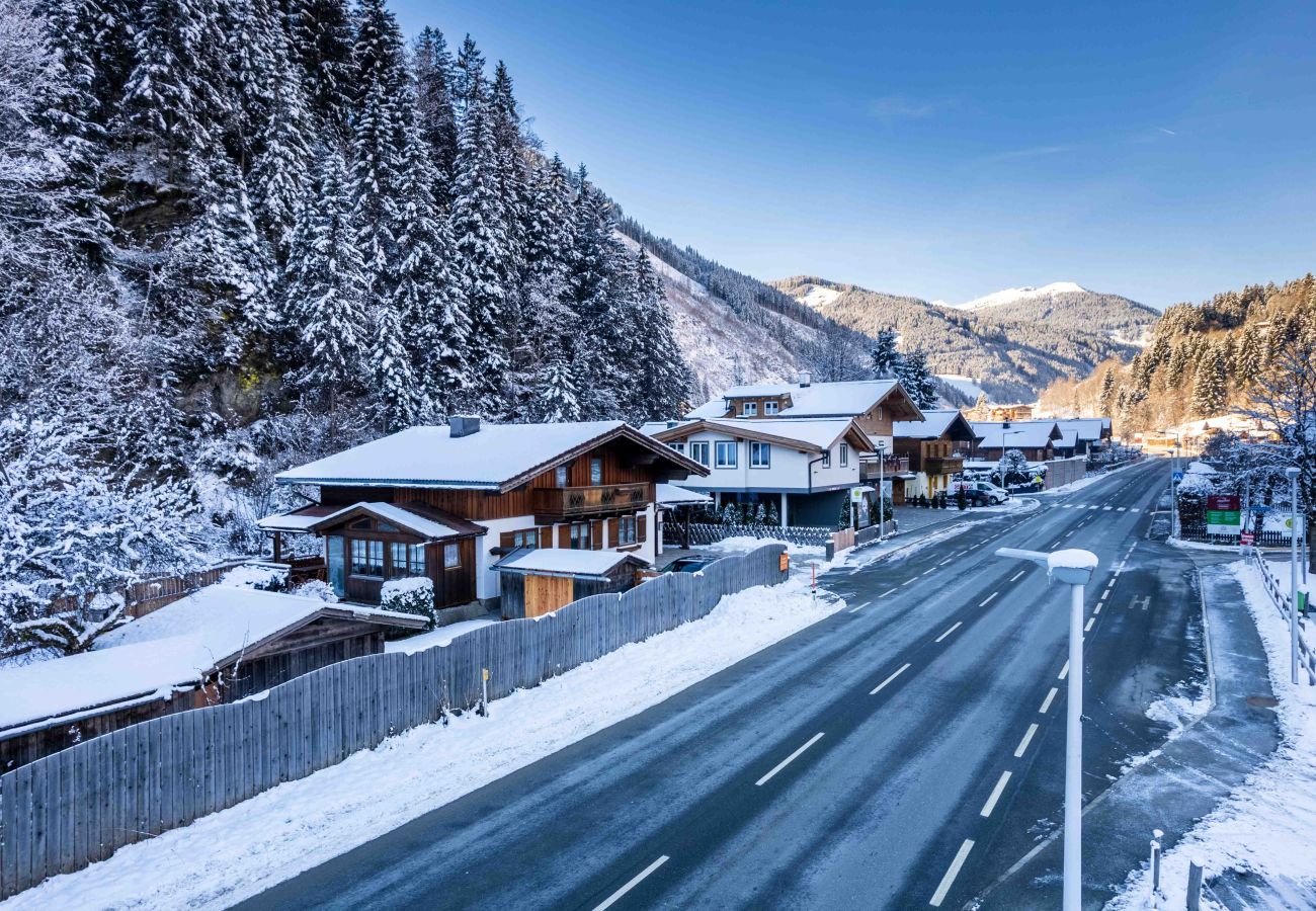 Chalet in Zell am See - Landhaus Molly