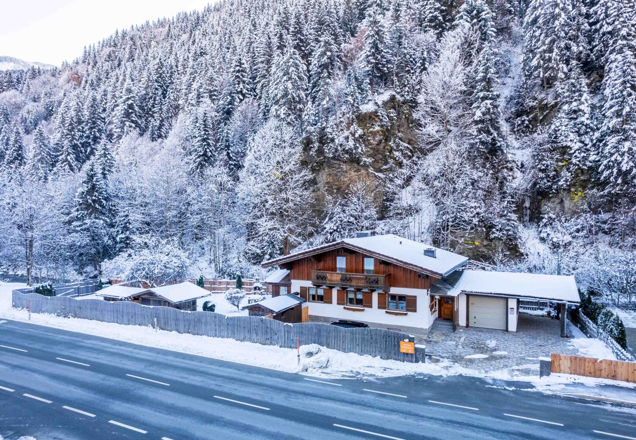 Chalet in Zell am See - Landhaus Molly