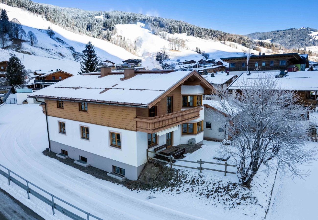 Chalet in Saalbach - Chalet Felix